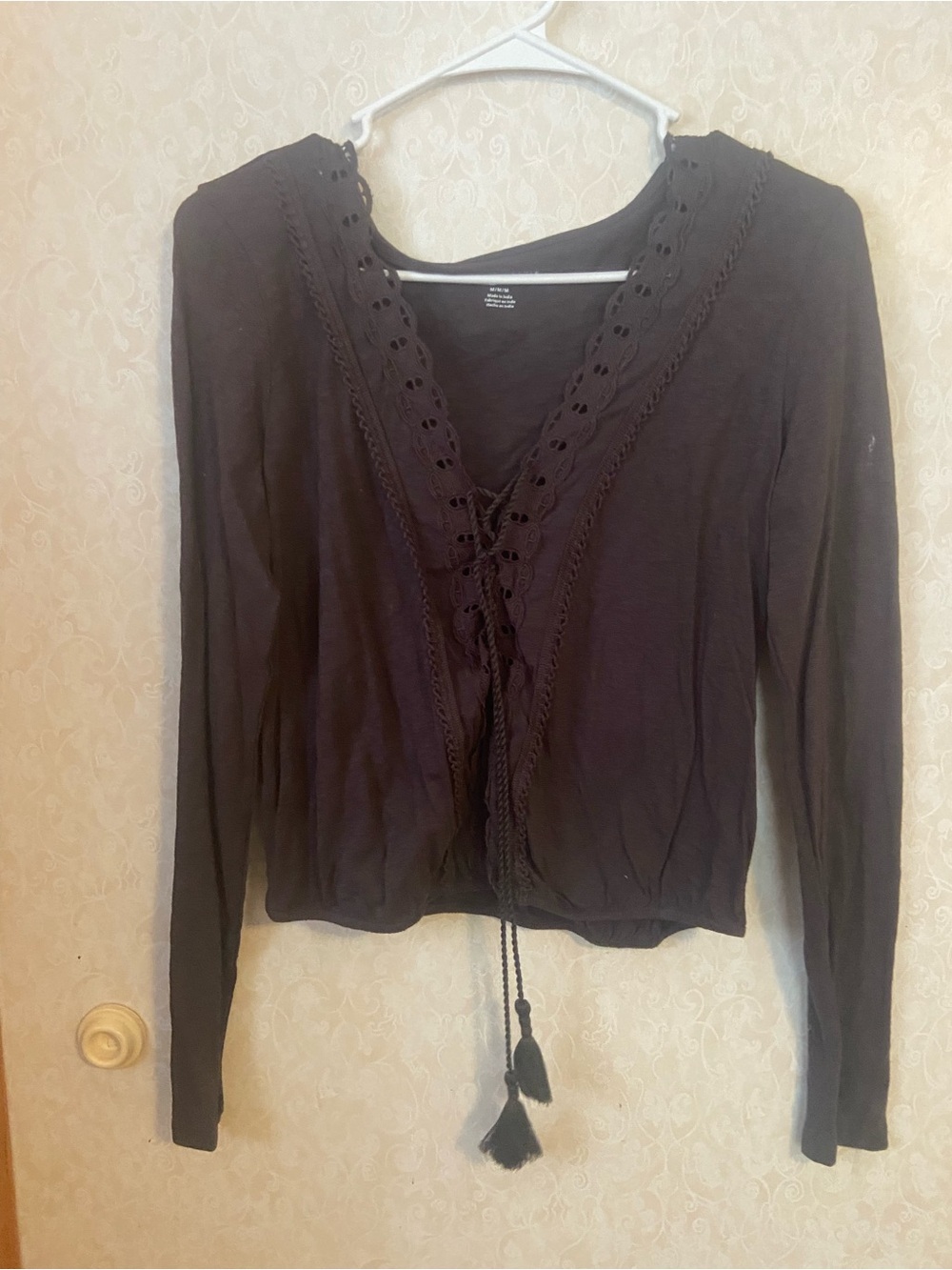 American Eagle Outfitters Juniors Med. Lace up top.